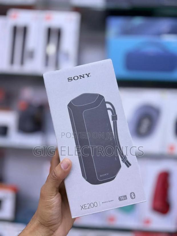 Sony SRS-Xe200 Portable Bluetooth Speaker Black · Photo 4