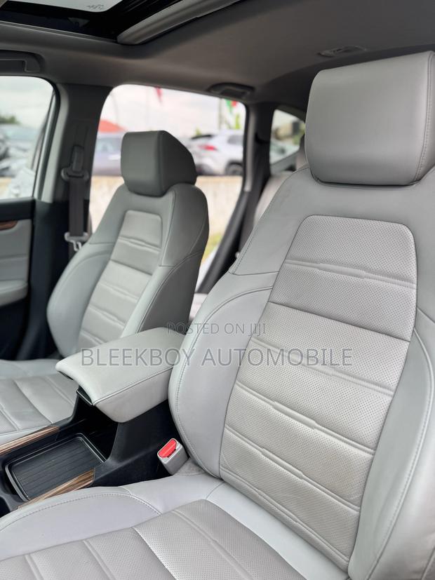 Honda CR-V Touring 2022 Silver photo 6