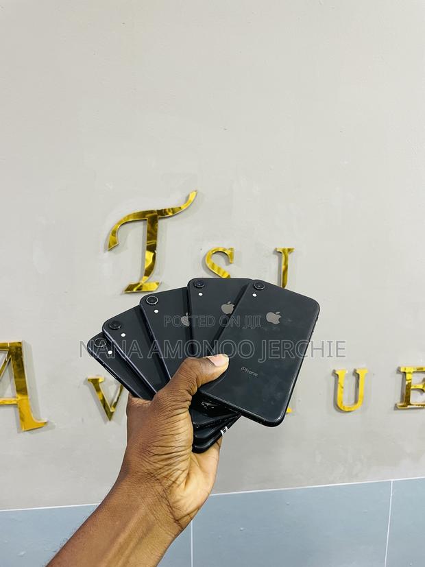 Apple XR 64 GB Black
