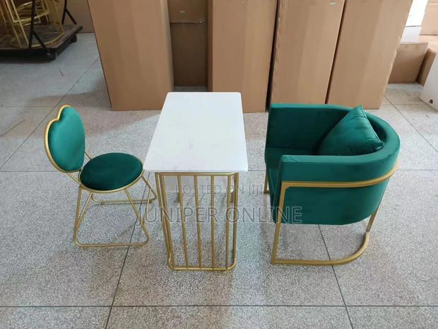 Manicure Table and Chair PNK · Photo 1