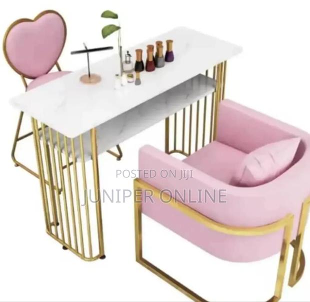 Manicure Table and Chair PNK · Photo 2