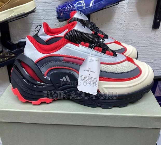 Adidas Back Pump Sneaker · Photo 4