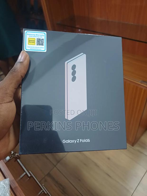 New Samsung Galaxy Z Fold6 256 GB Rose Gold photo 2