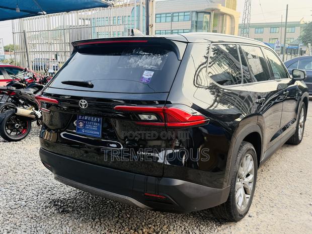 Toyota Highlander Platinum AWD 2024 Black