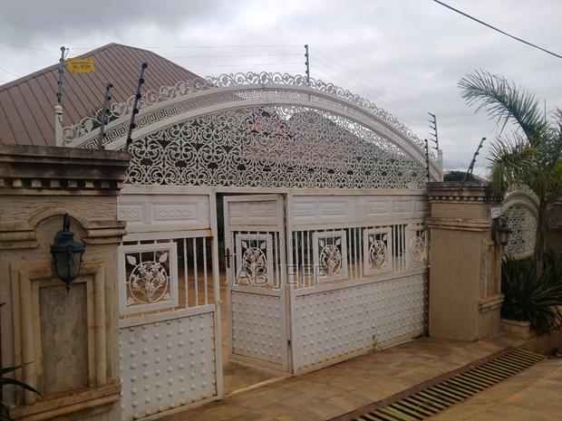6bdrm House in Ab Jeff Properties, Kumasi Metropolitan for sale · Photo 2