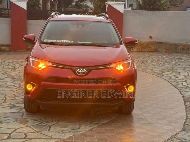 Toyota RAV4 XLE AWD (2.5L 4cyl 6A) 2017 Red photo 9