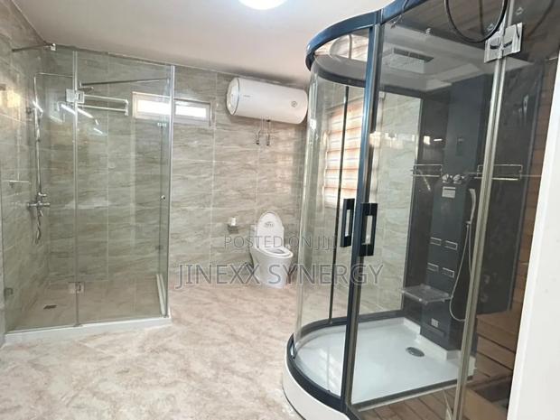 5bdrm House in Sakumono for rent