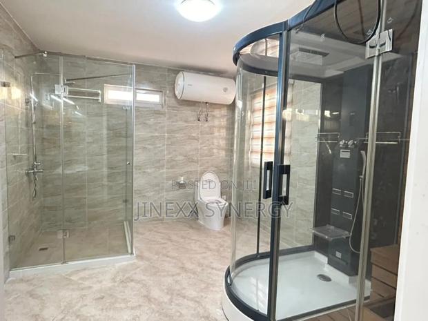 5bdrm House in Sakumono for rent