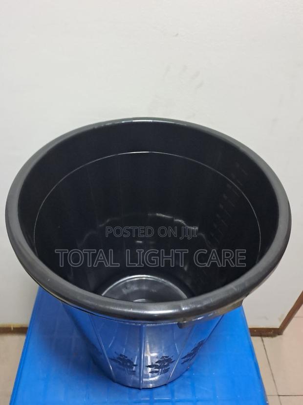 80 Liters Swivel Dustbin photo 2