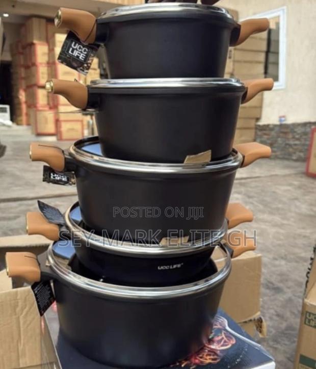 10pcs Classic Die Cast Cookware Set · Photo 3