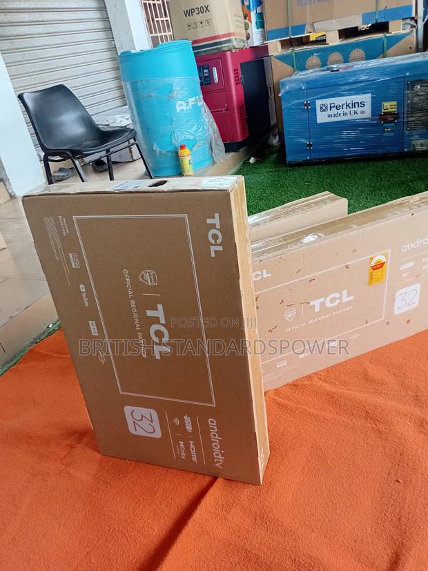 32" Vibrant Colour Display TCL Tv · Photo 4