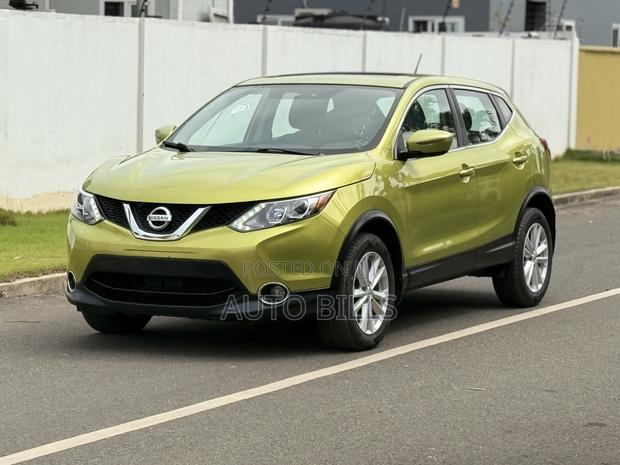 Nissan Qashqai 2018 Green