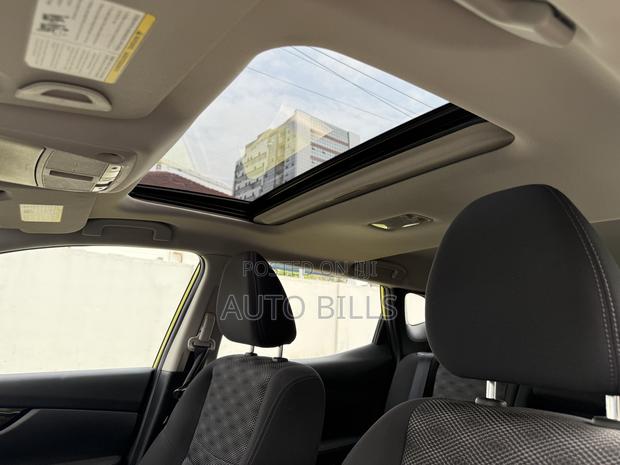 Nissan Qashqai 2018 Green