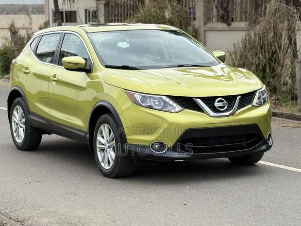 Nissan Qashqai 2018 Green