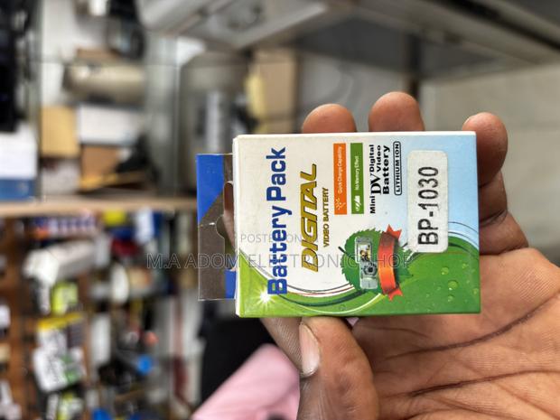 Rechargeable Bp -1030 Battery Pack · Photo 2
