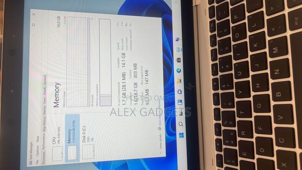 Laptop HP EliteBook 1030 16GB Intel Core I5 SSD 256GB photo 4