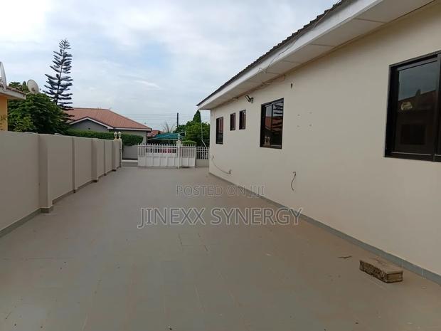3bdrm House in Devtraco Estate, Tema Metropolitan for rent