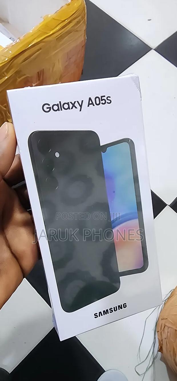 New Samsung Galaxy A05s 128 GB Black photo 2