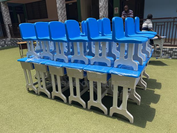 Students Desks /Tables · Photo 2