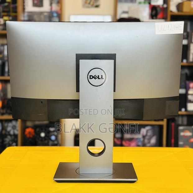 Dell Ultrasharp U2421he Monitor [2021 Model] · Photo 4