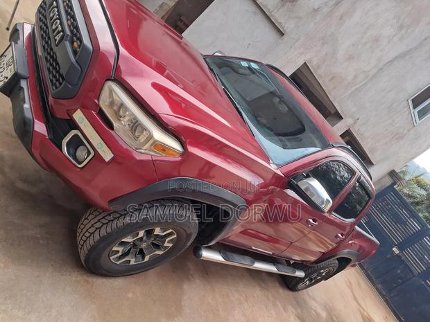 Toyota Tacoma TRD Off Road 2017 Red photo 3