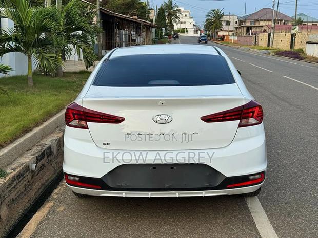 Hyundai Elantra SE 2019 White