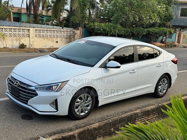 Hyundai Elantra SE 2019 White