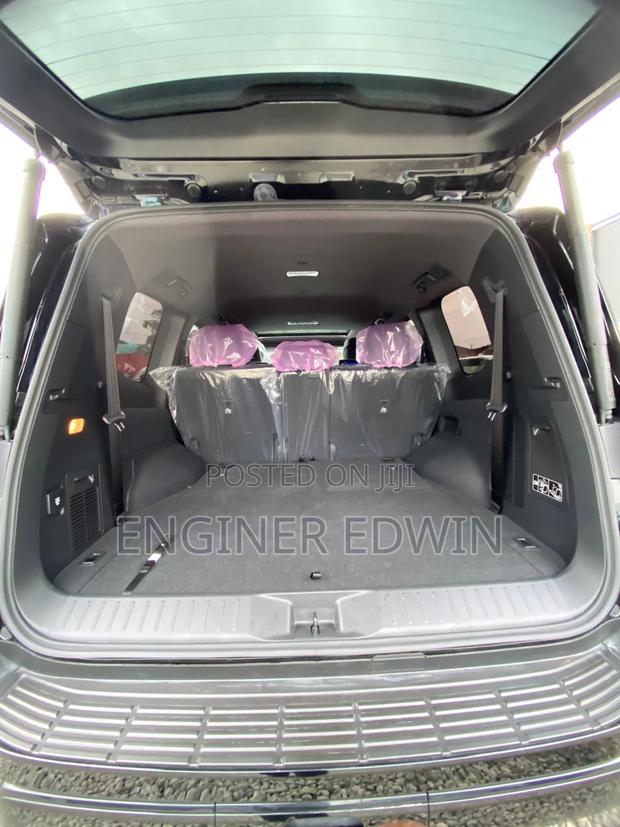 New Toyota Land Cruiser LC300 2025 Black photo 2