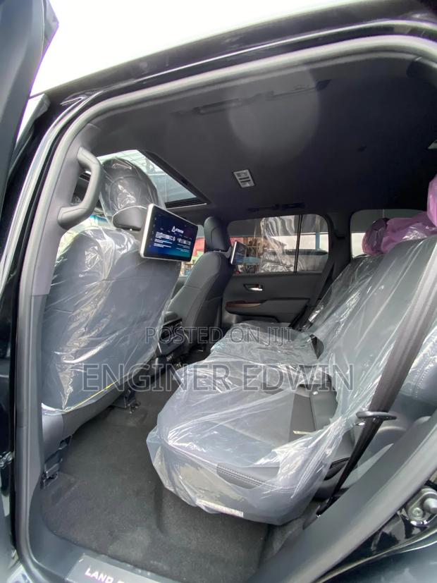 New Toyota Land Cruiser LC300 2025 Black photo 8
