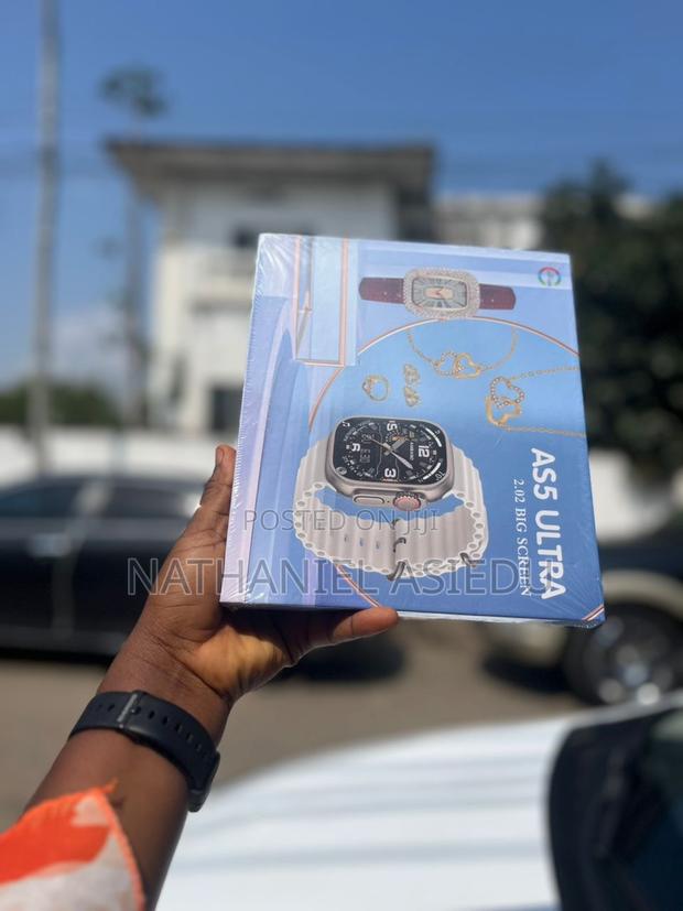 As5 Ultra Smart Watches Set · Photo 4