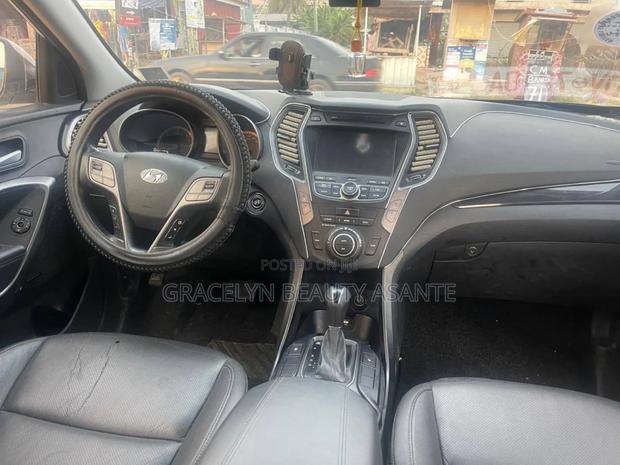 Hyundai Santa Fe 2014 White · Photo 4