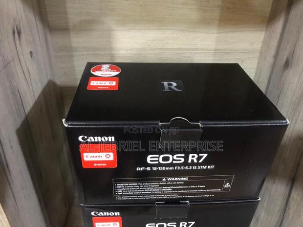 Canon R7 With 18-150mm Kit Lens · Photo 2