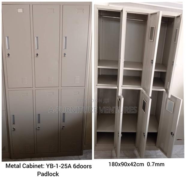 Six Door Metallic Cabinet · Photo 2