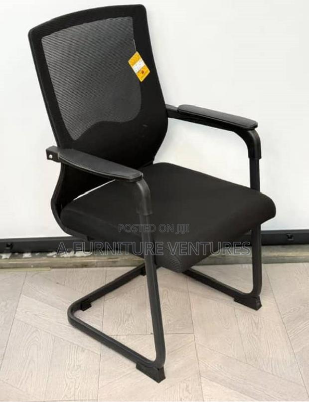 Office Waiting Chair · Photo 2