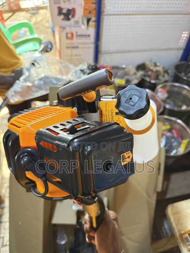 Ingco Gasoline Grass Trimmer And Brush Cutter photo 5