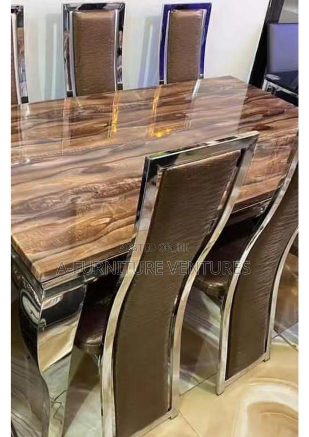Six Seater Marble Dining Table · Photo 2