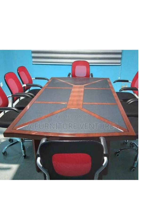 6 to 8 Seater Conference Table · Photo 2