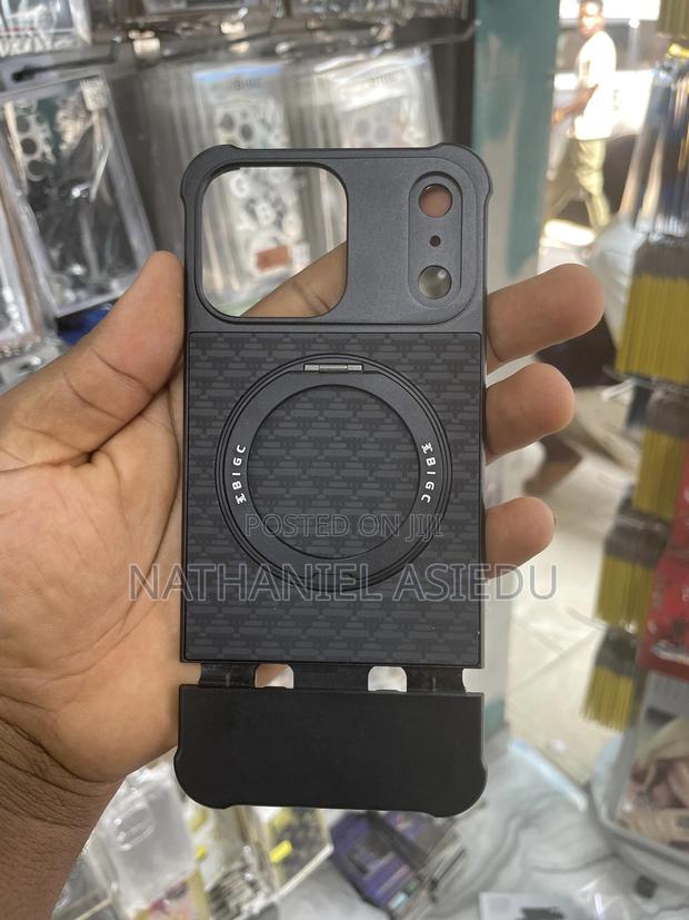 Magnetic Case for the iPhone 15 Pro Max and 16 Pro Max. · Photo 4