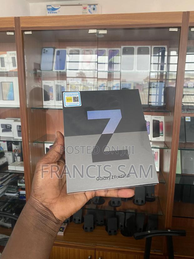 New Samsung Galaxy Z Fold6 256 GB Black · Photo 1