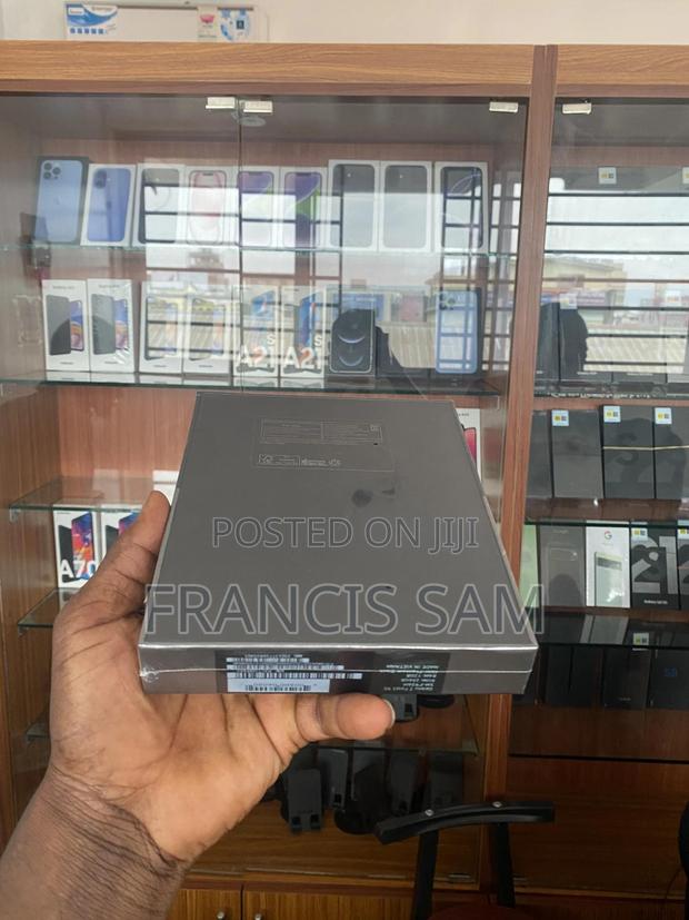 New Samsung Galaxy Z Fold6 256 GB Black · Photo 4