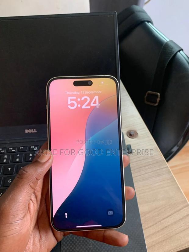 Apple iPhone 15 Plus 256 GB Yellow photo 2