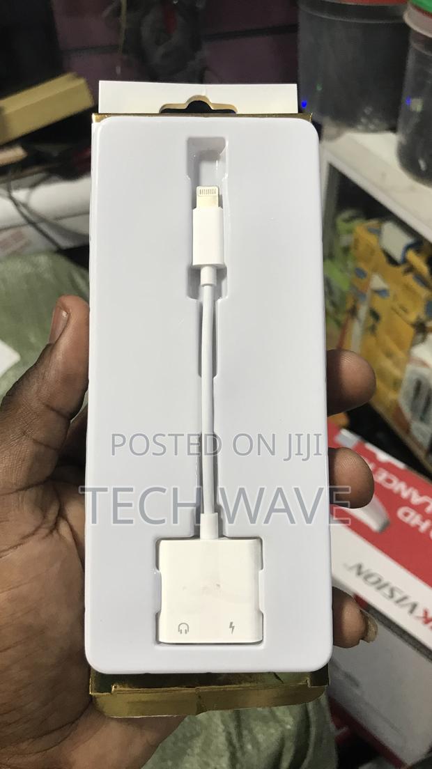 iPhone Audio Jack or Adapter photo 3