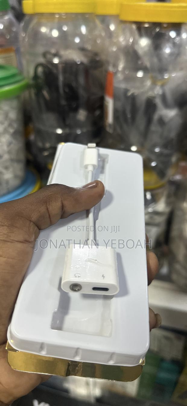 iPhone Audio Adapter Jack photo 4