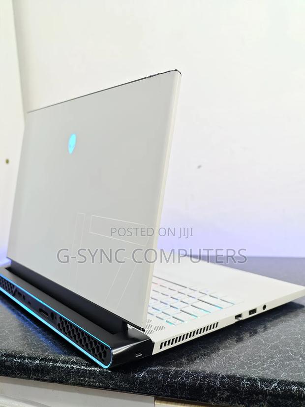 Laptop Dell Alienware M17 R4 16GB Intel Core i7 SSD 1T photo 6