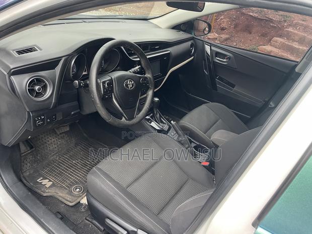 Toyota Corolla 2017 White