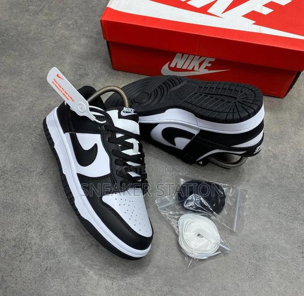 Nike Sb Dunks Panda Black/White · Photo 4