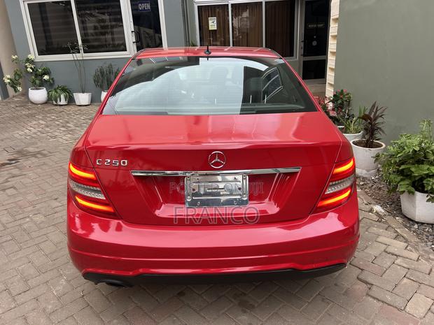 Mercedes-Benz C250 2014 Red