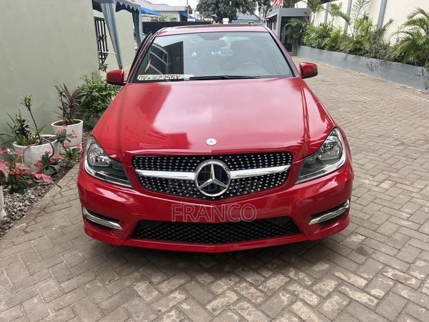 Mercedes-Benz C250 2014 Red