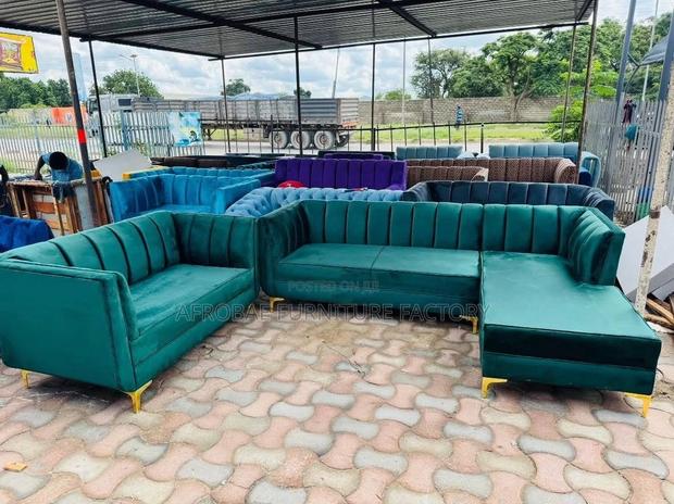 Quality and Luxury 9 Seater Sofa Chairs for Spacious Living Room · Photo 2