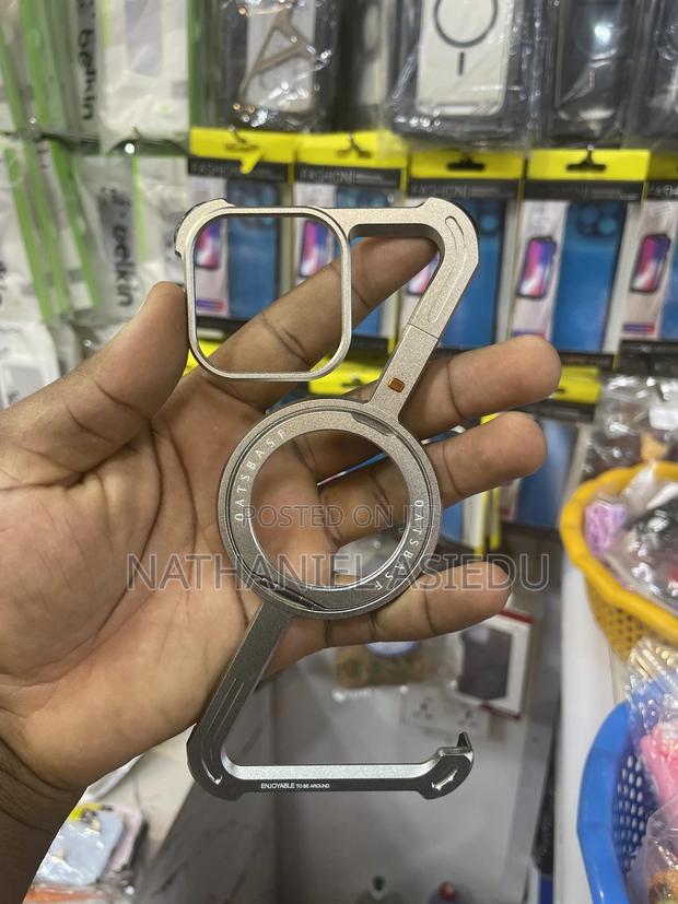 Oatsbasf Z-Shaped Metal Phone Case · Photo 4